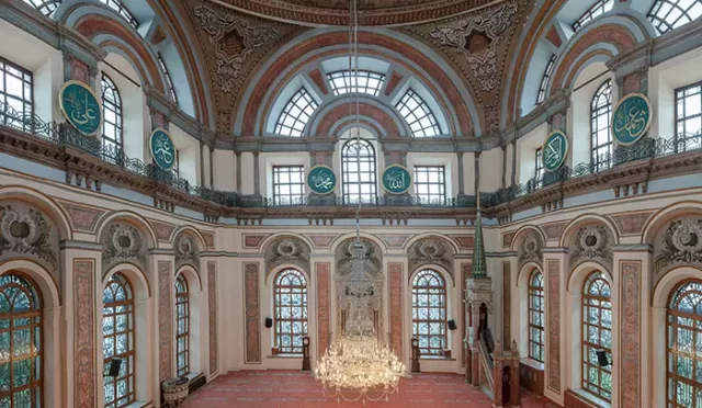 ozkul-hali-dolmabahce-cami (1)
